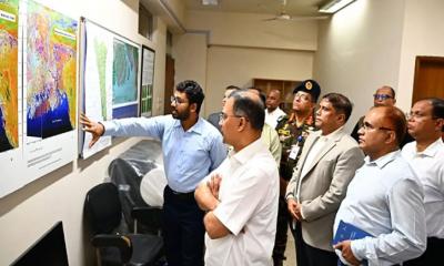 মহাকাশ গবেষণা প্রতিষ্ঠান ‘স্পারসো’ আকস্মিক পরিদর্শনে প্রধানমন্ত্রী