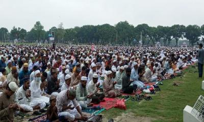 লাখো মুসল্লির অংশগ্রহণে দেশের বৃহৎ ঈদের জামাত হয়েছে দিনাজপুরে