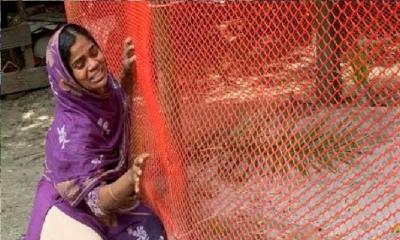 মোর বাবায় পোলায় মোরে ঢাকা নিতে পারলো না, মাটির নিচে ঘুইয়া রইছে