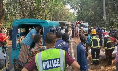 চট্টগ্রামের লোহাগাড়ায় সড়ক দুর্ঘটনা, নিহত বেড়ে ১০