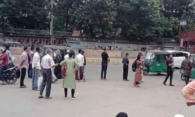 রাজধানীতে গণপরিবহন সংকট, যাত্রীদের দুর্ভোগ