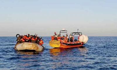 ভূমধ্যসাগরে ডুবে যাওয়া নৌকা থেকে ৮৫ অভিবাসী উদ্ধার