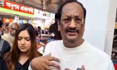 ‘ভুয়া’ স্লোগান শুনে আজও বইমেলা ছাড়লেন মুশতাক-তিশা