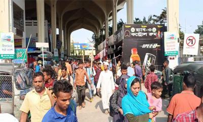 স্বাচ্ছন্দ্যেই রাজধানীতে ফিরছে মানুষ