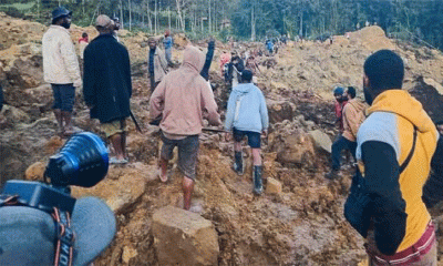 ভূমিধসে মাটিচাপা পড়েছে দুই হাজারের বেশি মানুষ