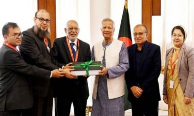 অবসরপ্রাপ্ত কর্মকর্তাদের বিষয়ে প্রধান উপদেষ্টার কাছে প্রতিবেদন পেশ