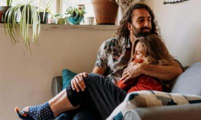 এক ঘণ্টা জড়িয়ে ধরে আয় ৭ হাজার টাকা