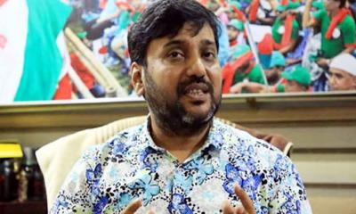 গুরুতর অসুস্থ হয়ে হাসপাতালে সম্রাট