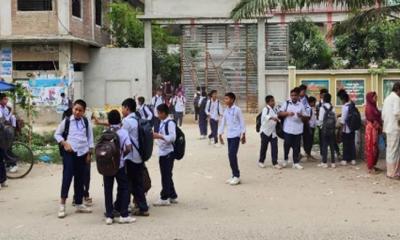 প্রাথমিকে ২৫ ও মাধ্যমিকে ৫১ শতাংশ ব্যয় বেড়েছে শিক্ষার্থীদের