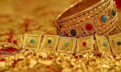 লাফিয়ে লাফিয়ে বাড়ছে সোনার দাম