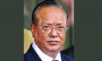 বুকে ব্যথা নিয়ে হাসপাতালে মিন্টু