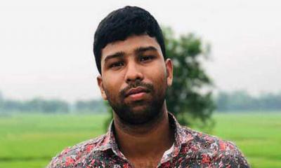 নদীতে গোসলে নেমে নৌ সেনা নিখোঁজ, খুঁজছে ডুবুরি দল