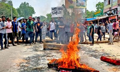 দুই শিক্ষার্থীর মৃত্যুতে উত্তাল চুয়েট, বাস চালক গ্রেপ্তার