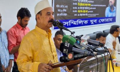 সরকার পরিবর্তন হলে চোখের জল ফেলার মানুষ পাওয়া যাবে না