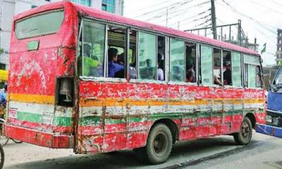 লক্কড়-ঝক্কড় বাস ঢাকা ছাড়া পৃথিবীর কোথাও দেখা যায় না