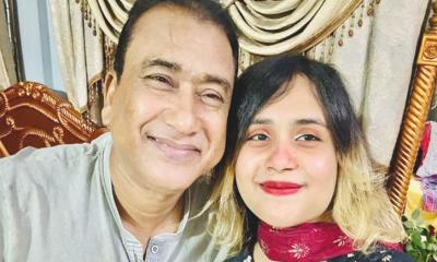 ‘পাপ বাপেরে ছাড়ে না’ বললেন আনারকন্যা