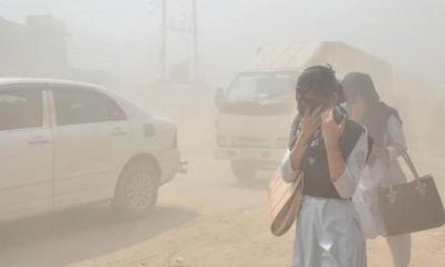 ঢাকার বাতাসে বিষের ঘনঘটা, বিশ্বের তৃতীয় দূষিত শহর আজ রাজধানী