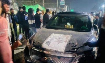 বিএনপি নেতা এ্যানি চৌধুরীর নির্বাচনী গাড়ি থেকে ১৫ লাখ টাকাসহ আটক ২