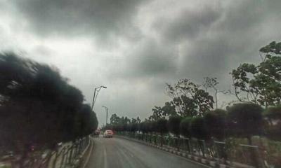 রাজধানীসহ ১৫ জেলায় ৮০ কিমি বেগে ঝড়ের আভাস