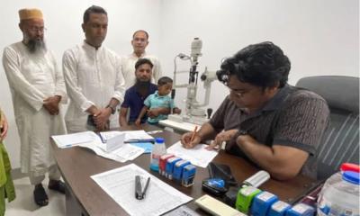 শিশু আবু বক্করের চোখের চিকিৎসার দায়িত্ব নিলেন প্রধানমন্ত্রী