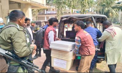 সিসিটিভির আওতায় বরিশালের ভোটকেন্দ্র, পাঠানো হচ্ছে নির্বাচনী সরঞ্জাম