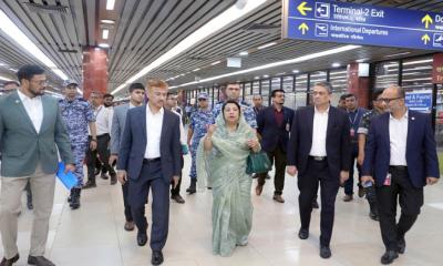 বিমানবন্দরের সেবার মান ধরে রাখার আহ্বান মন্ত্রীর