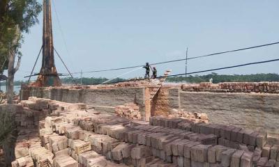 পিরোজপুরে অবৈধ ইটভাটায় অভিযান, ৩ লাখ টাকা জরিমানা