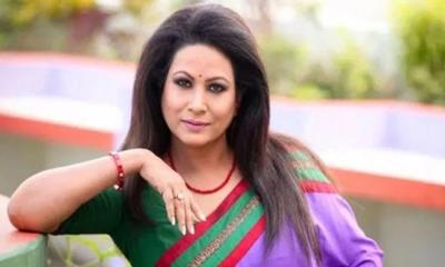 হজ করতে যাচ্ছেন নায়িকা চম্পা