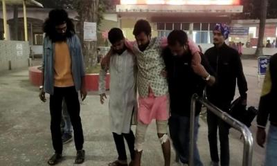 রাজশাহীতে এনসিপির তিন নেতাকে মাইক্রোবাস চাপায় হত্যা চেষ্টার অভিযোগ