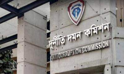 সাবেক রসিক মেয়রসহ আট জনের বিরুদ্ধে দুদকের মামলা