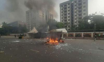 জুলাই সনদ স্বাক্ষরের আগে সংঘর্ষ, ৯০০ জনের বিরুদ্ধে মামলা