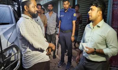 পিরোজপুরে অতিরিক্ত দামে পেট্রোল বিক্রি করায় ৪০০ লিটার তেল জব্দ