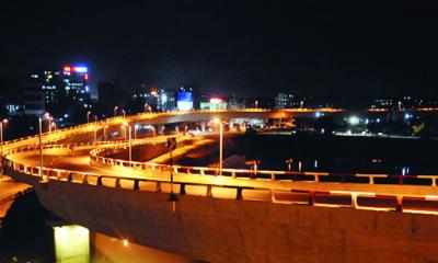 রাজধানীতে গভীর রাতে ট্রাকচাপায় তিন বন্ধুর মৃত্যু