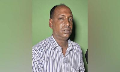 ‘ফ্যামিলি কার্ড’ পাইয়ে দেওয়ার নামে প্রতারণার অভিযোগে যুবক আটক