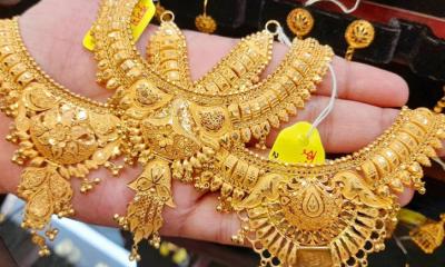 কমার পর দেশে আজ সোনার ভরি কত