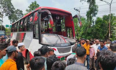 গোপালগঞ্জে সড়কে ঝরল ৫ প্রাণ