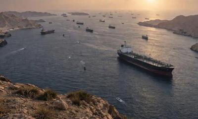 হরমুজে আটকে পড়া হাজার হাজার নাবিকের করুণ আর্তনাদ