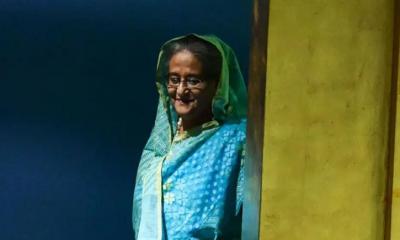 দেশে ফিরতে হাসিনার সামনে যে জটিল বাধা
