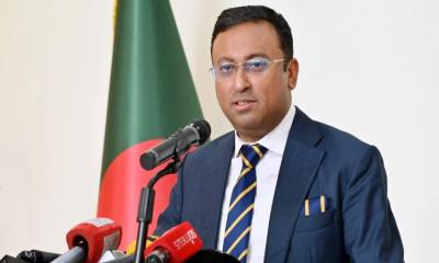জাতীয় স্বার্থকে সর্বোচ্চ গুরুত্ব দিয়ে বাংলাদেশের পররাষ্ট্রনীতি পরিচালিত হচ্ছে
