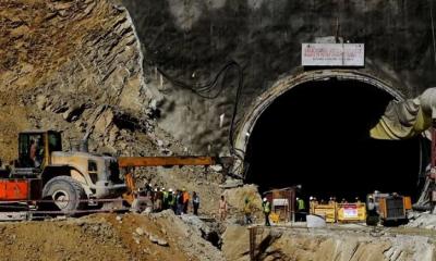 সুড়ঙ্গে ৯ দিন ধরে আটকা ৪১ শ্রমিকের ভাগ্য অজানা