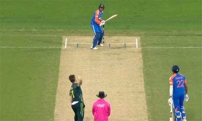 অস্ট্রেলিয়াকে হারিয়ে সিরিজে ফিরল ভারত