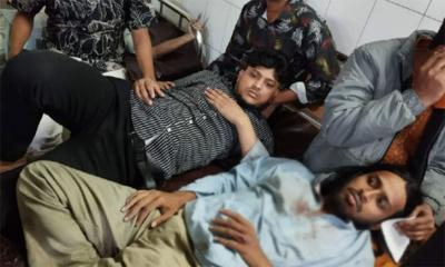 পুলিশ-আন্দোলনকারীদের মধ্যে সংঘর্ষ, ইনকিলাব মঞ্চের ৩০ জন আহত