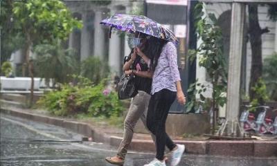 দুপুরের মধ্যে ঢাকাসহ যে ১০ জেলায় ঝড়বৃষ্টির আভাস