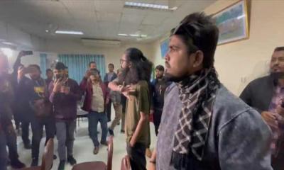 সাংবাদিকদের তালাবদ্ধ রাখার হুমকি দেওয়া যুবশক্তির সেই দুই নেতাকে অব্যাহতি