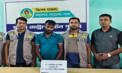 খুলনায় অস্ত্রসহ সন্ত্রাসী গ্রুপর সদস্য রুবেল গ্রেপ্তার