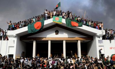 জুলাই গণঅভ্যুত্থান নিয়ে ২ মিনিট ১২ সেকেন্ডের ‘বিতর্কিত’ ডকুমেন্টারিতে কী আছে?
