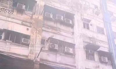 কলকাতায় হোটেলে ভয়াবহ আগুন, শিশুসহ নিহত ৯