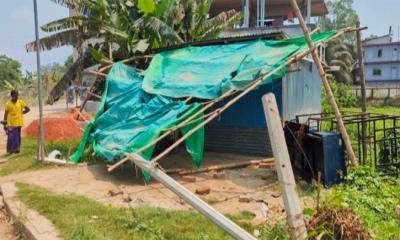 অনৈতিক সুবিধা না দেওয়ায় ব্যবসায়ীর রড লুট, গ্যারেজ ভাঙচুর 