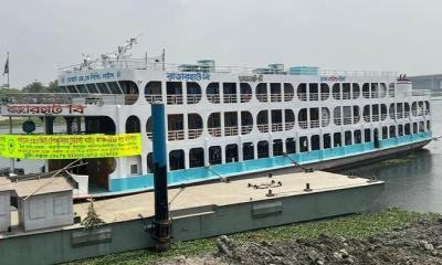 ঈদ উপলক্ষে যাত্রীদের নিরাপদ নৌযাত্রা
