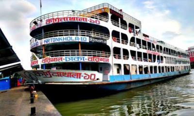 কীর্তনখোলা-১০ লঞ্চে আগুন, অল্পের জন্য বড় দুর্ঘটনা থেকে রক্ষা